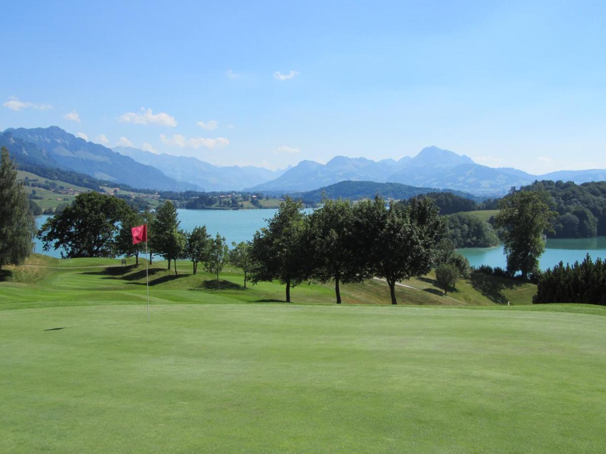Golf De La Gruyere Hotel Pont-la-Ville Exterior photo